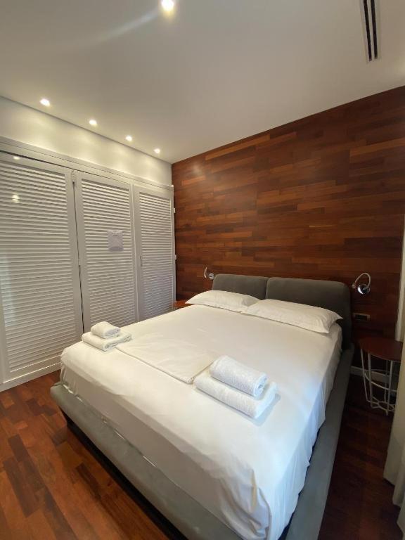 Crown Boutique Hotel Durrës Esterno foto