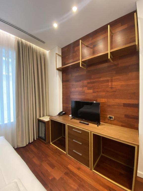 Crown Boutique Hotel Durrës Esterno foto