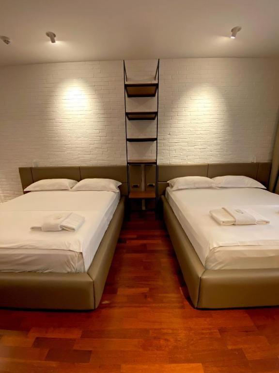 Crown Boutique Hotel Durrës Esterno foto