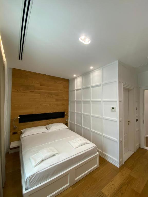 Crown Boutique Hotel Durrës Esterno foto