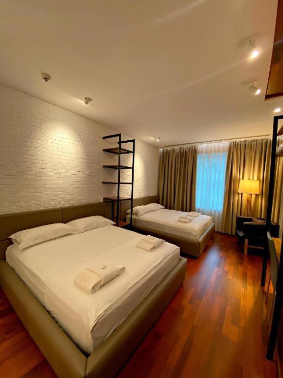 Crown Boutique Hotel Durrës Esterno foto